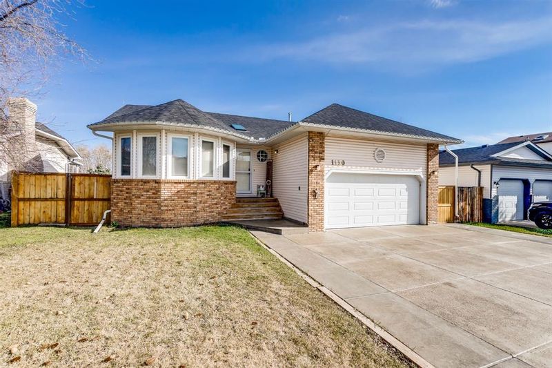 FEATURED LISTING: 1130 Maple Avenue Crossfield