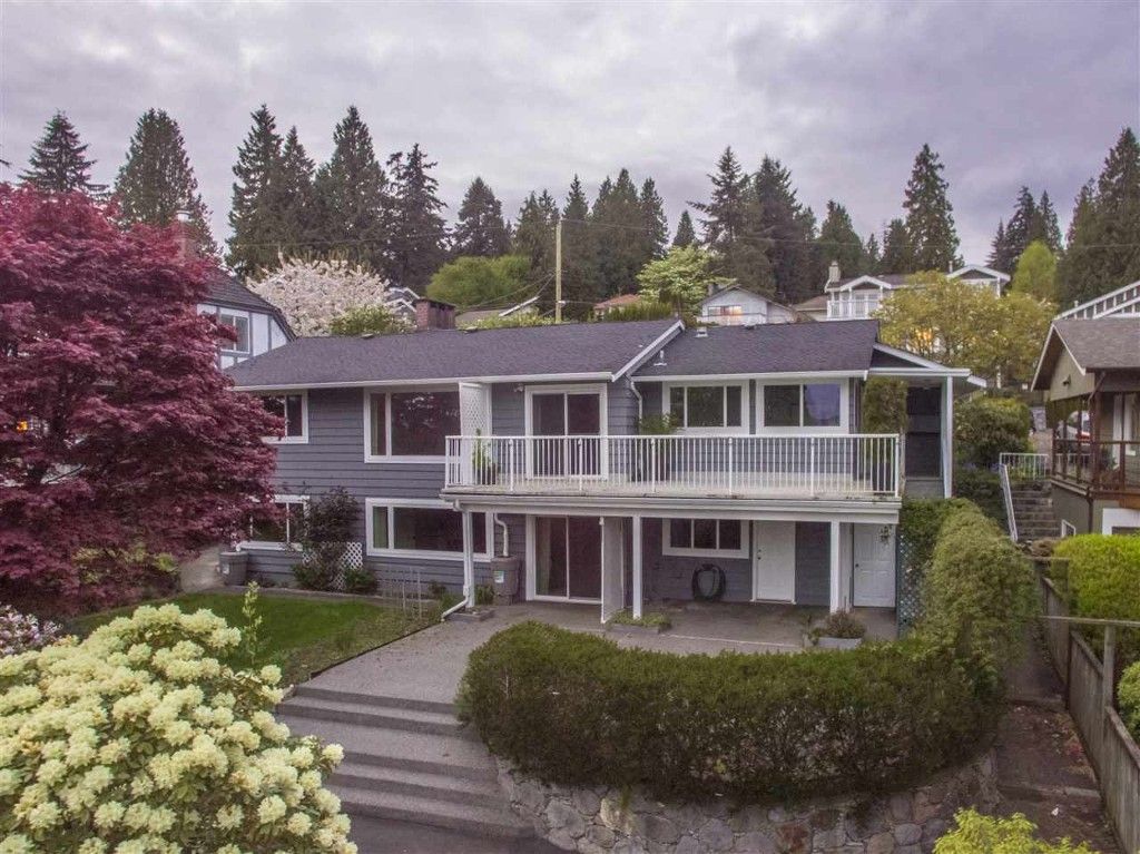 Main Photo: 1386 LAWSON AVE in West Vancouver: Ambleside House for sale : MLS®# R2057187