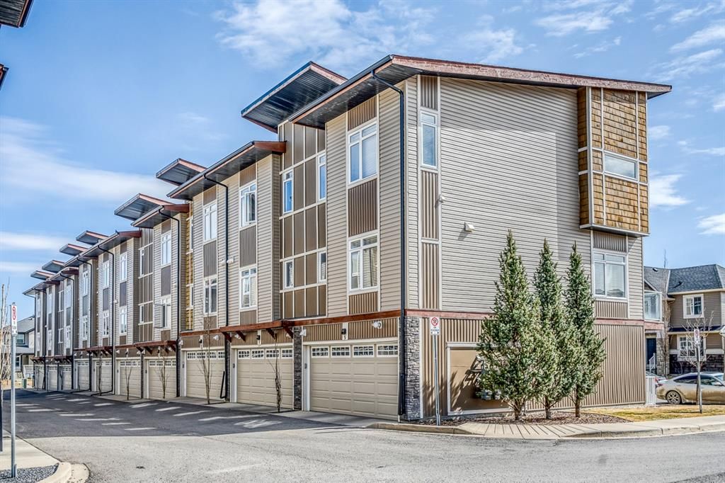 Main Photo: 7 Skyview Point Heath NE in Calgary: Skyview Ranch Row/Townhouse for sale : MLS®# A1200546