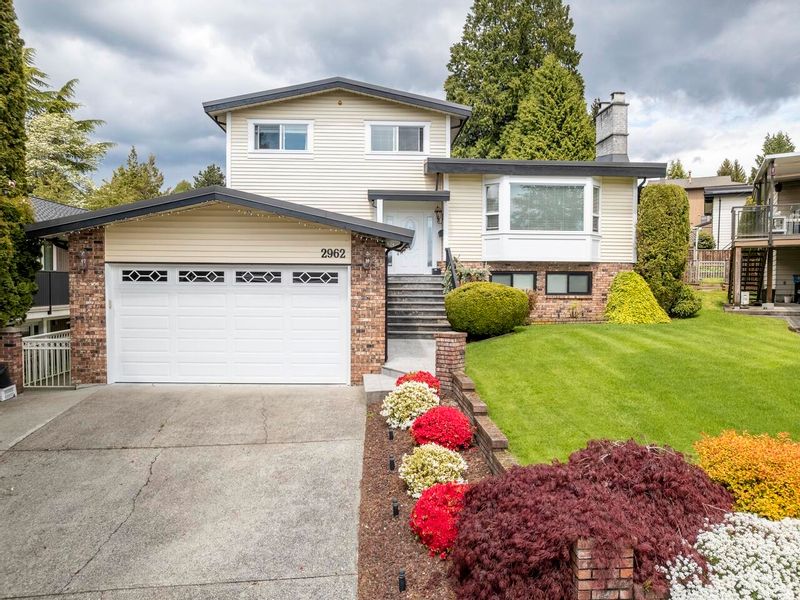 FEATURED LISTING: 2962 CAMROSE Drive Burnaby