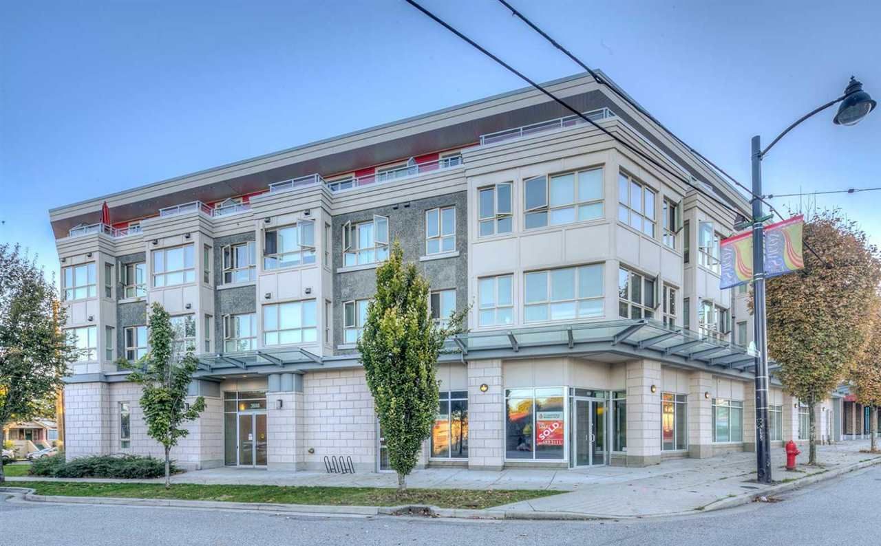 Main Photo: 101 3688 INVERNESS Street in Vancouver: Knight Townhouse for sale in "CHARM" (Vancouver East)  : MLS®# R2245924