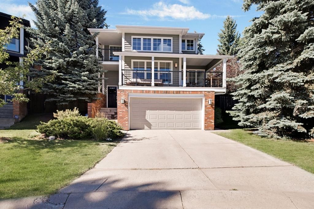 Main Photo: 123 STRAVANAN Bay SW in Calgary: Strathcona Park Detached for sale : MLS®# A1032318