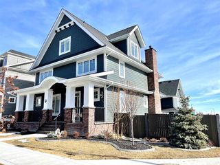 Photo 2: 9 Trasimeno Crescent SW in Calgary: Currie Barracks Detached for sale : MLS®# A1081880