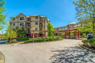 Photo 1: 204 2511 KING GEORGE BOULEVARD in Surrey: King George Corridor Condo for sale (South Surrey White Rock)  : MLS®# R2800910