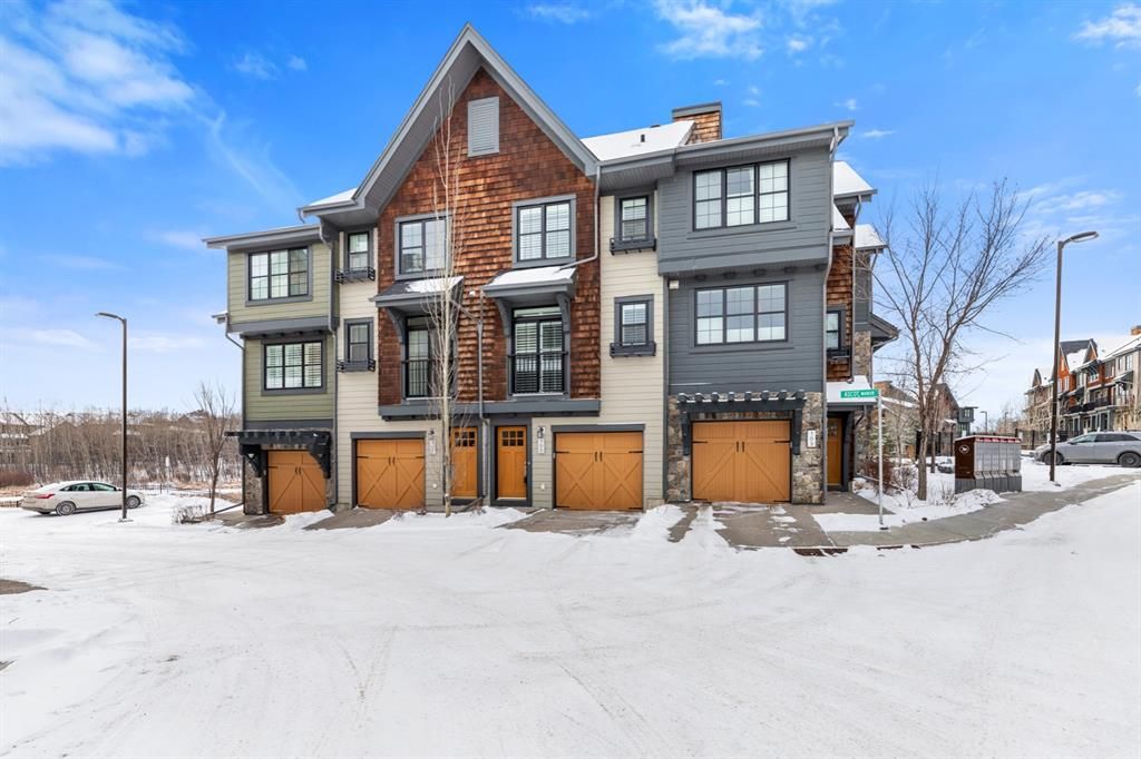 Main Photo: 105 Ascot Manor SW in Calgary: Aspen Woods Row/Townhouse for sale : MLS®# A1185587