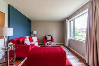 Photo 3: 65 Bourkewood Place in Winnipeg: Jameswood Residential for sale (5F)  : MLS®# 202213252