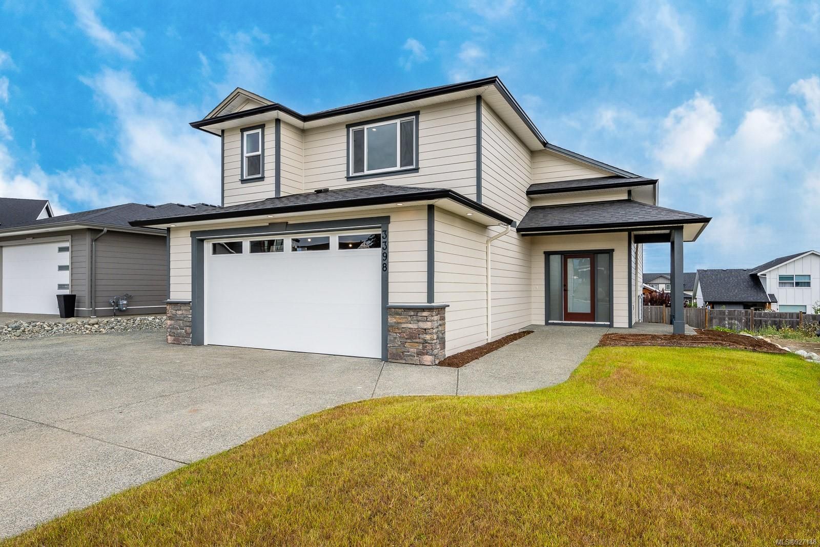Main Photo: 3398 Eagleview Cres in Courtenay: CV Courtenay City House for sale (Comox Valley)  : MLS®# 927148