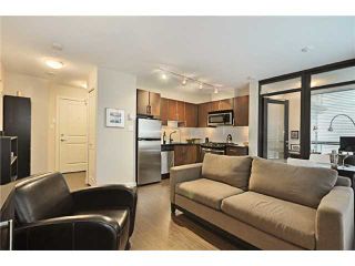 Photo 3: 809 1068 W BROADWAY in Vancouver: Fairview VW Condo for sale in "THE ZONE" (Vancouver West)  : MLS®# V865216