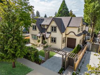 Main Photo: 7059 CYPRESS Street in Vancouver: Kerrisdale Townhouse for sale in "ASCOT" (Vancouver West)  : MLS®# R2850032