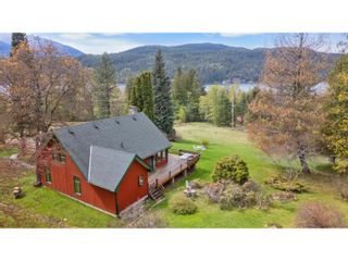 Photo 4: 14998 HIGHWAY 3A in Gray Creek: House for sale : MLS®# 2476668