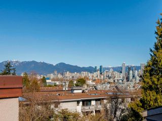 Photo 1: 315 1922 W 7TH Avenue in Vancouver: Kitsilano Condo for sale in "Maple Gardens" (Vancouver West)  : MLS®# R2664933