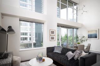Photo 3: 301 29 SMITHE MEWS in Vancouver: Yaletown Condo for sale (Vancouver West)  : MLS®# R2411644