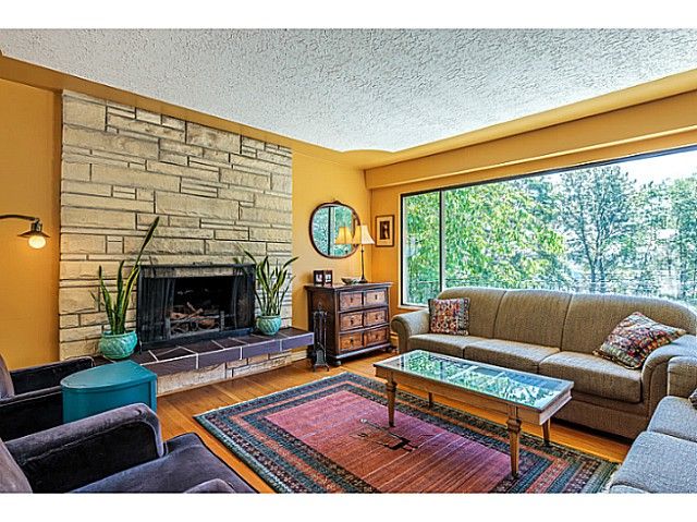 Photo 3: Photos: 1034 HEYWOOD Street in North Vancouver: Calverhall House for sale : MLS®# V1129875