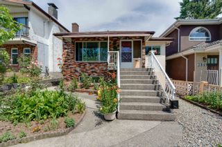 Main Photo: 2843 E 6TH Avenue in Vancouver: Renfrew VE House for sale (Vancouver East)  : MLS®# R2705990