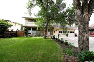 Photo 2: 86 Mayfair Crescent in Regina: Hillsdale Residential for sale : MLS®# SK932833