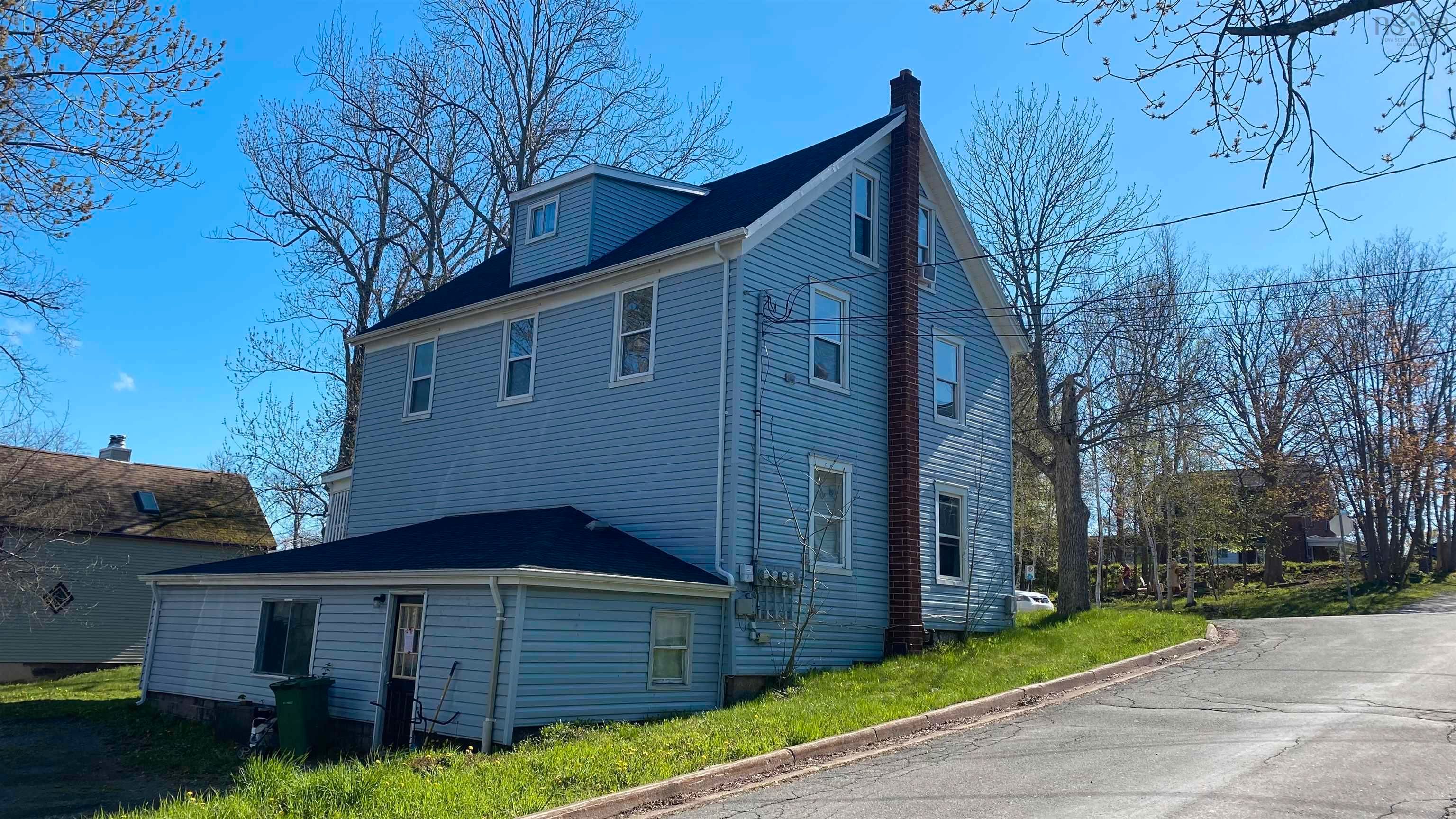 Main Photo: 140 Welsford Street in Pictou: 107-Trenton, Westville, Pictou Multi-Family for sale (Northern Region)  : MLS®# 202211284