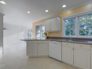 Photo 18: 3215 Norfolk Rd in Oak Bay: OB Uplands House for sale : MLS®# 915419