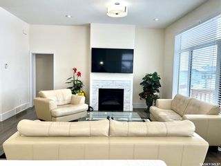 Photo 4: 207 Lehrer Place in Saskatoon: Hampton Village Residential for sale : MLS®# SK913993