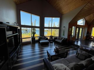 Photo 16: 266 Shoreline Road in Cranberry Portage: R44 Residential for sale (R44 - Flin Flon and Area)  : MLS®# 202325824