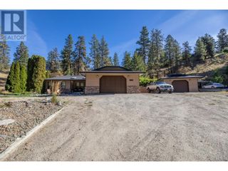 Photo 1: 8015 VICTORIA Road in Summerland: House for sale : MLS®# 10308038