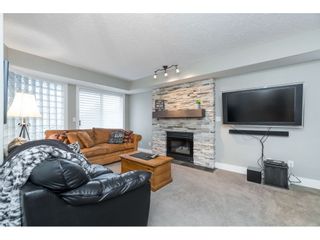 Photo 12: 87 4001 OLD CLAYBURN Road in Abbotsford: Abbotsford East Townhouse for sale in "Cedar Springs" : MLS®# R2419759
