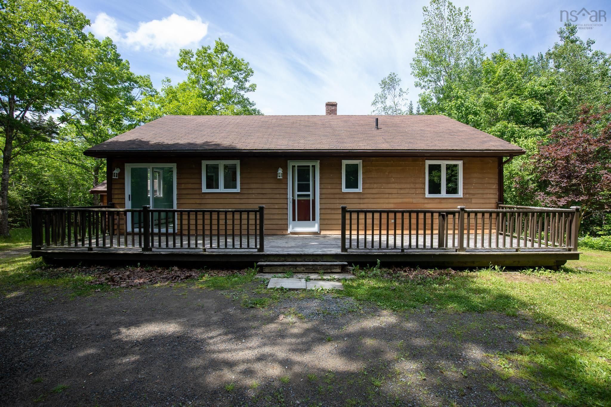 Main Photo: 254 Grey Mountain Road in Falmouth: Hants County Residential for sale (Annapolis Valley)  : MLS®# 202214083