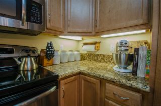 Photo 6: CLAIREMONT Condo for sale : 2 bedrooms : 5252 Balboa Arms #122 in San Diego