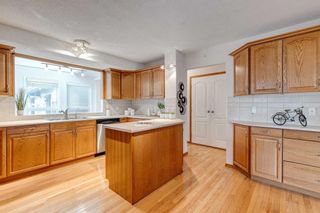 Photo 11: 931 Parkwood Way SE in Calgary: Parkland Detached for sale : MLS®# A2088014