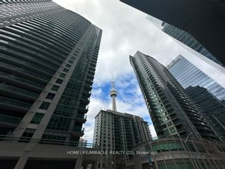 Photo 3: 1610 14 York Street in Toronto: Waterfront Communities C1 Condo for sale (Toronto C01)  : MLS®# C8258574
