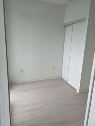 Photo 7: 1801 3900 Confederation Parkway in Mississauga: City Centre Condo for lease : MLS®# W6021263