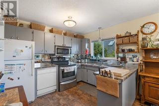 Photo 9: 785 12th St in Courtenay: House for sale : MLS®# 959445