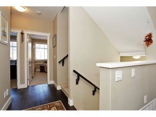 Photo 3: 2 15454 32ND Avenue in Surrey: Grandview Surrey Townhouse for sale in "Nuvo" (South Surrey White Rock)  : MLS®# F1324116