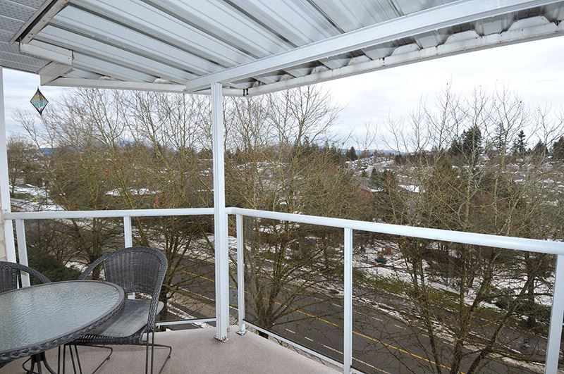 Photo 3: Photos: 305 22611 116 Avenue in Maple Ridge: East Central Condo for sale in "ROSEWOOD COURT" : MLS®# R2428229