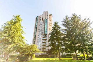 Photo 1: 905 1199 EASTWOOD Street in Coquitlam: North Coquitlam Condo for sale in "Selkirk" : MLS®# R2091861