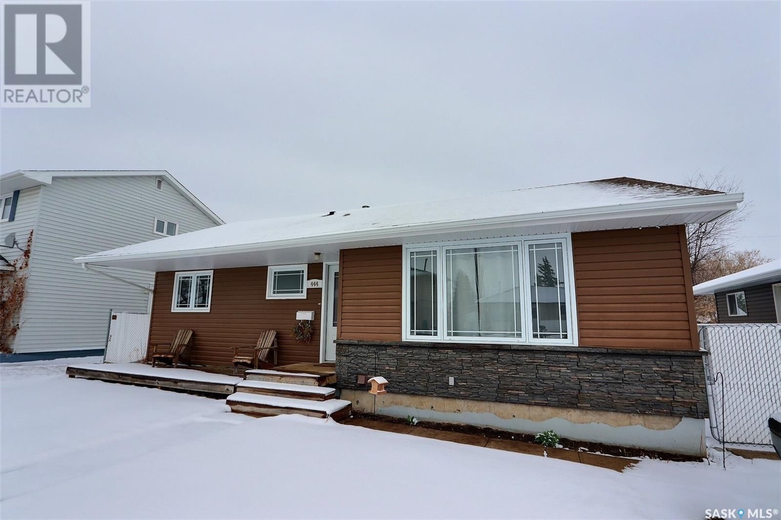 Main Photo: 444 26th STREET E in Prince Albert: House for sale : MLS®# SK926214
