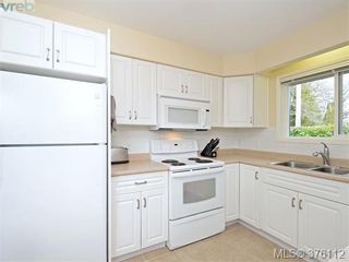 Photo 8: 1701 Jefferson Ave in VICTORIA: SE Gordon Head Half Duplex for sale (Saanich East)  : MLS®# 755004