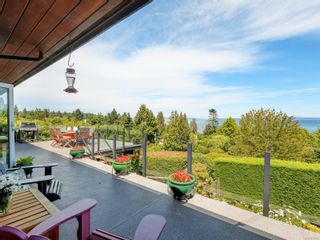 Photo 39: 982 Claremont Ave in Saanich: SE Cordova Bay House for sale (Saanich East)  : MLS®# 936120