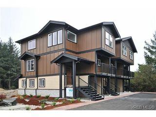 Photo 2: 105 982 Rattanwood Pl in VICTORIA: La Happy Valley Row/Townhouse for sale (Langford)  : MLS®# 625869