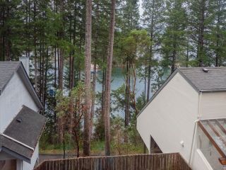 Photo 4: 2 5471 SECRET COVE Road in Halfmoon Bay: Halfmn Bay Secret Cv Redroofs House for sale in "The Mews" (Sunshine Coast)  : MLS®# R2759795