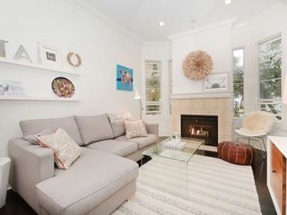 Photo 3: 104 1280 NICOLA Street in Vancouver: West End VW Condo for sale in "Linden House" (Vancouver West)  : MLS®# R2421297