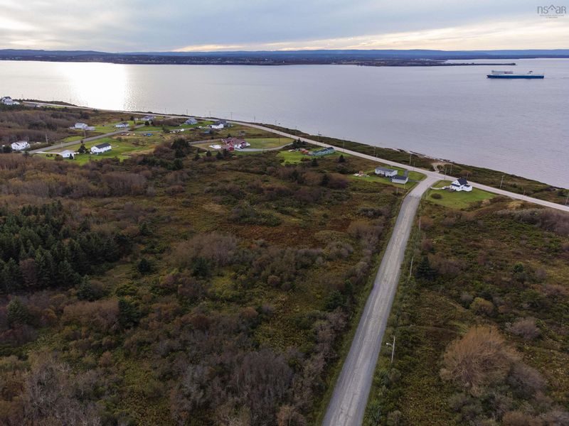 FEATURED LISTING: Lake Road Victoria Mines