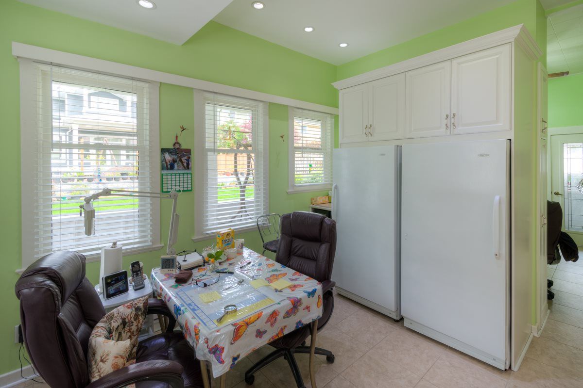 Photo 12: Photos: 223 QUEENS Avenue in New Westminster: Queens Park House for sale in "QUEENS PARK" : MLS®# R2114172