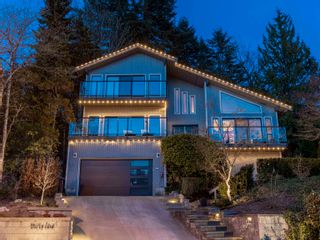 Photo 1: 34 DARNEY Bay in Port Moody: Barber Street House for sale : MLS®# R2866008