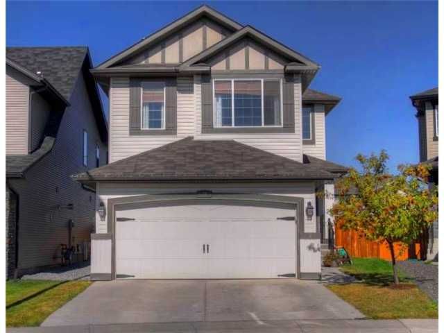 Main Photo: 32 NEW BRIGHTON Link SE in CALGARY: New Brighton Residential Detached Single Family for sale (Calgary)  : MLS®# C3563539