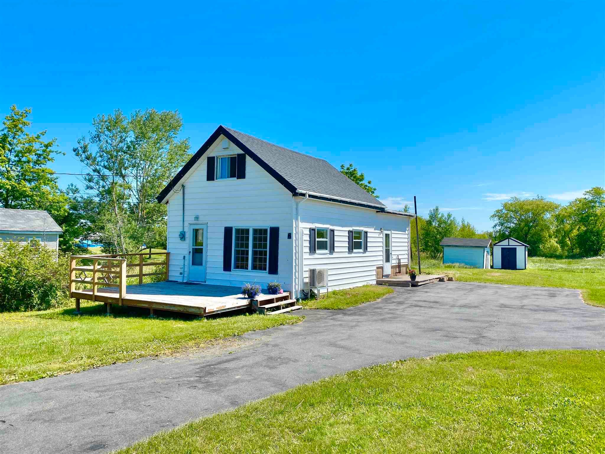 Main Photo: 6 Eye Road in Lower Wolfville: 404-Kings County Residential for sale (Annapolis Valley)  : MLS®# 202115726