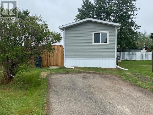 Main Photo: 19, 812 6 Avenue SW in Slave Lake: House for sale : MLS®# A2051769