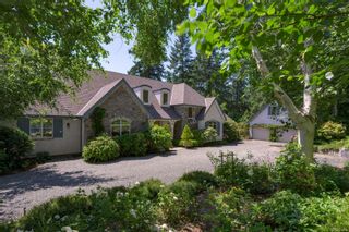 Photo 2: 1208 Garden Gate Dr in Central Saanich: CS Brentwood Bay House for sale : MLS®# 936138