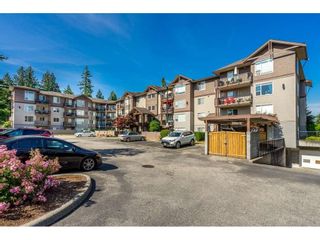 Photo 1: 205 2581 LANGDON Street in Abbotsford: Abbotsford West Condo for sale in "Cobblestone" : MLS®# R2381074