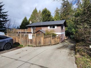 Photo 1: 2452 Sooke Rd in Colwood: Co Sun Ridge Half Duplex for sale : MLS®# 955412
