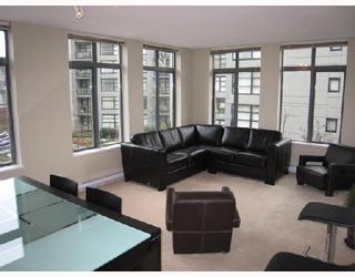 Photo 2: 205 3660 VANNESS Avenue in Vancouver: Collingwood VE Condo for sale in "CIRCA" (Vancouver East)  : MLS®# V678723